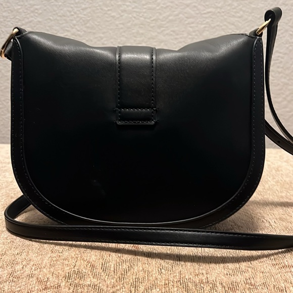 Cute fold over Michael Kors crossbody - Picture 2 of 3